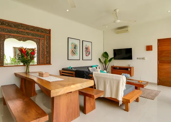 Villa Tuntas Estate - 3 Bedroom Villas With Pools - Central Seminyak